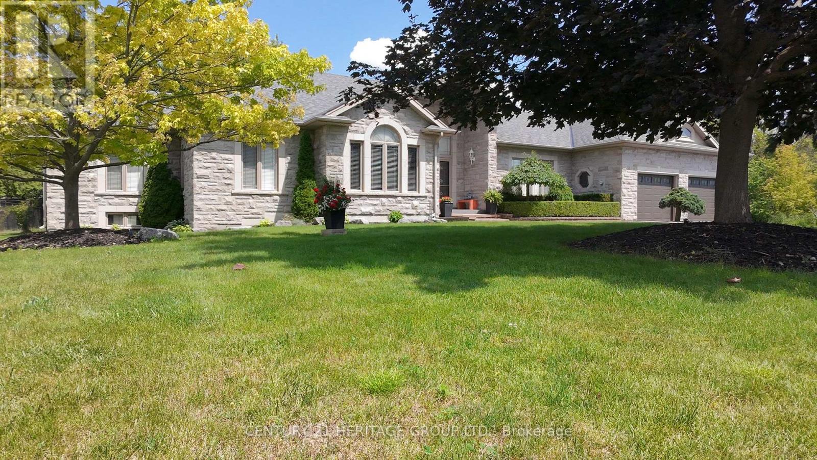 49 SHORE CRESCENT - 2