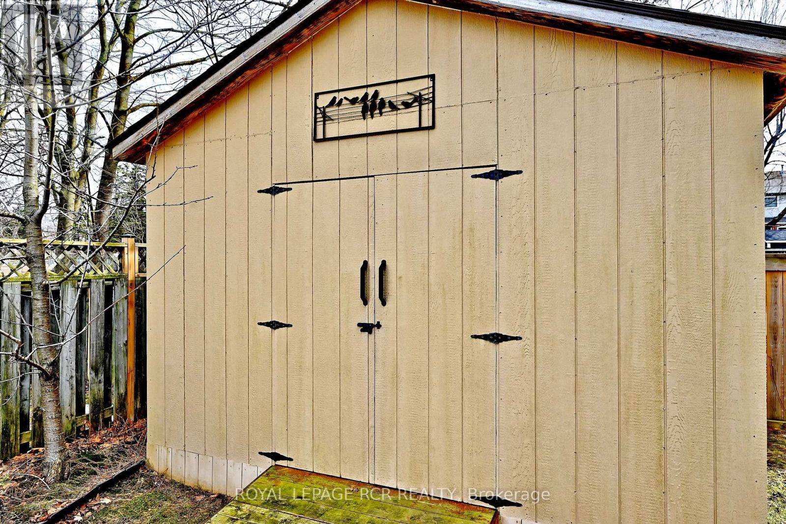 87 RICHARDSON DRIVE - 46
