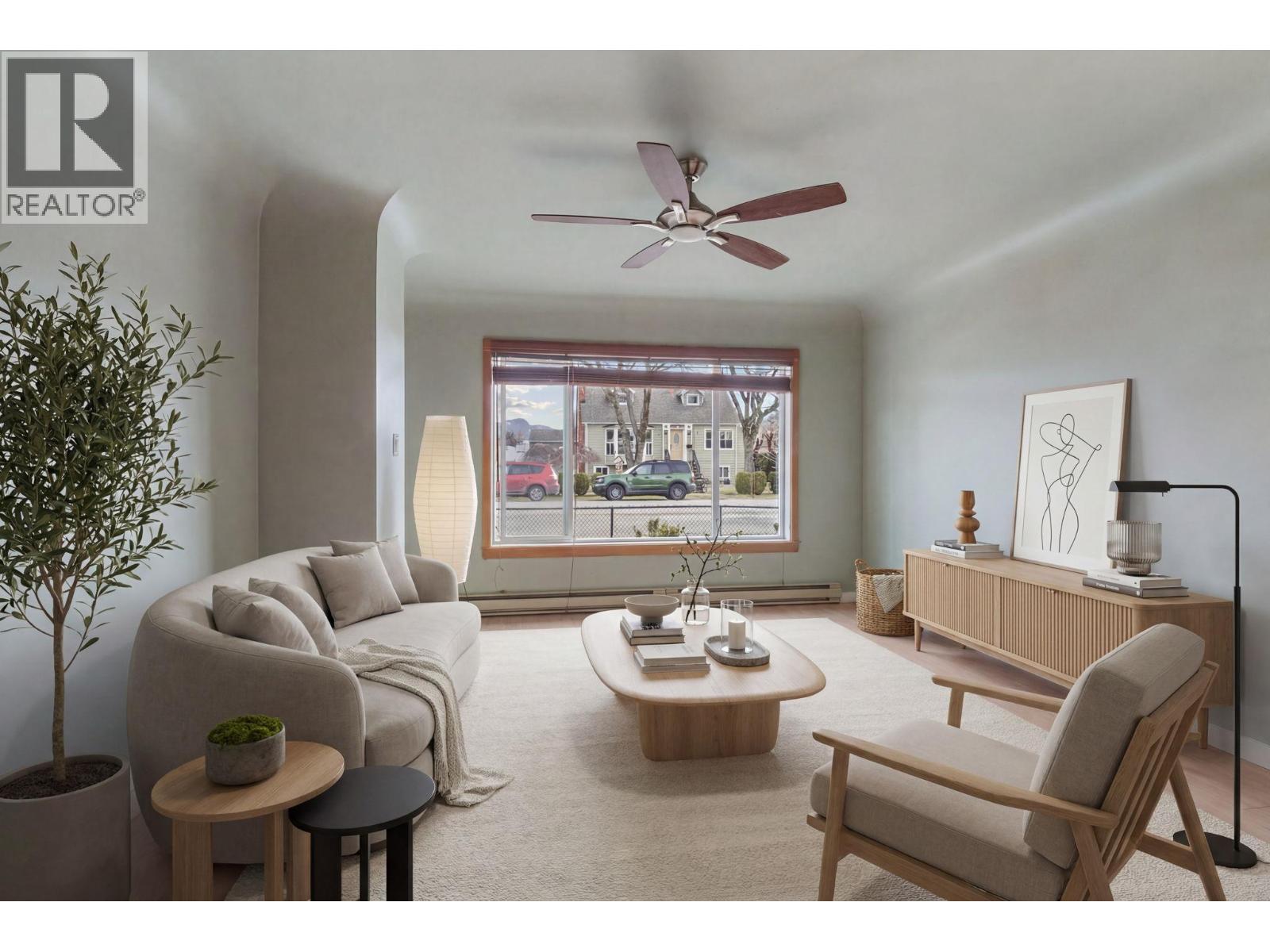 2284 Aberdeen Street - 1