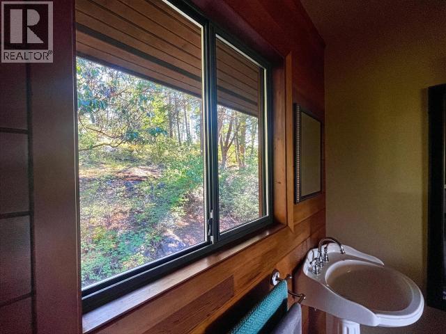 4108 HIGHWAY 101 - 19