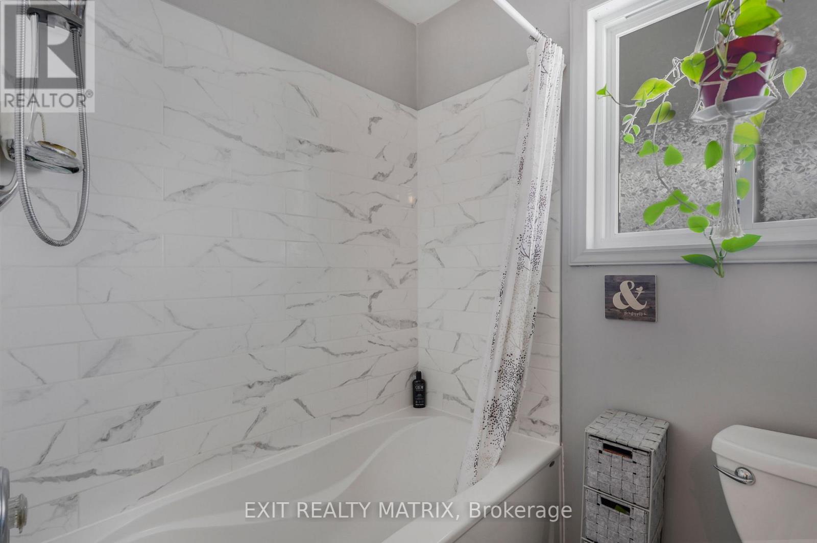 509 GHISLAIN STREET - 22
