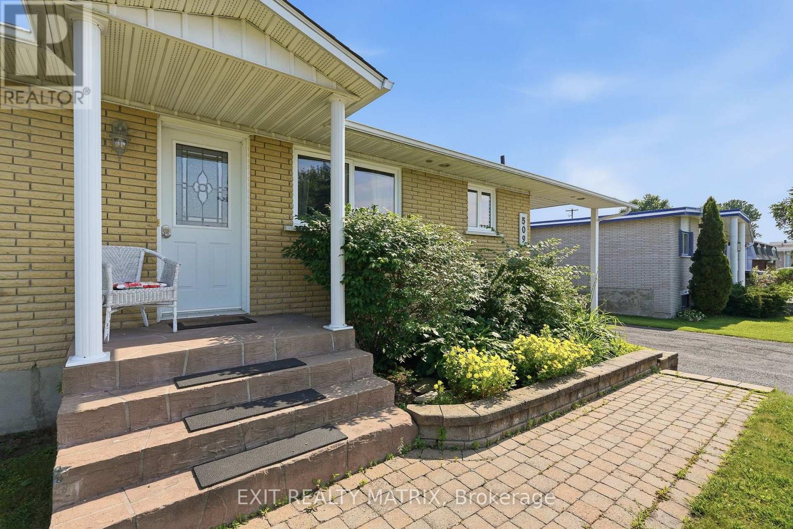 509 GHISLAIN STREET - 3