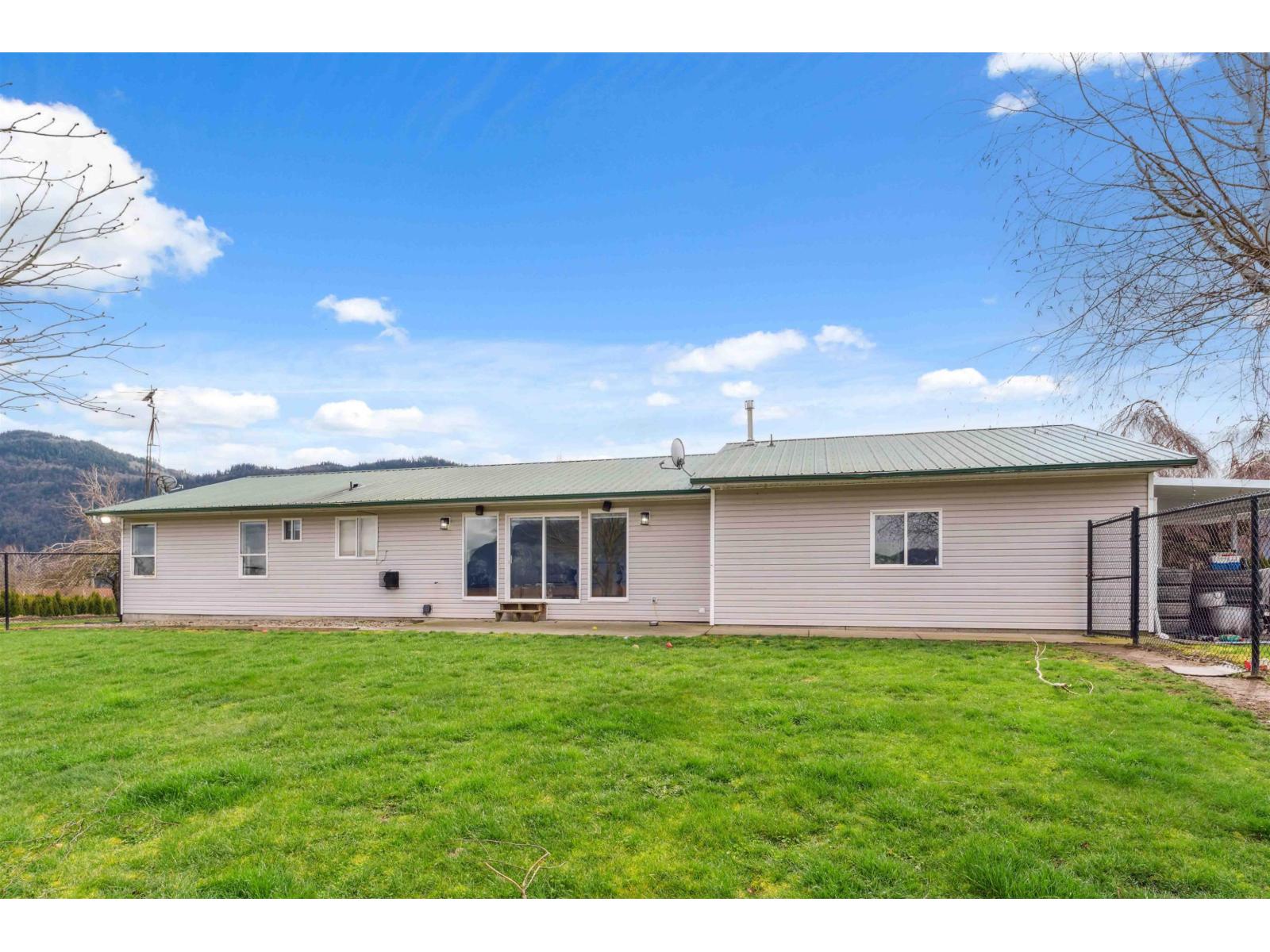 1885 MARION ROAD, Abbotsford