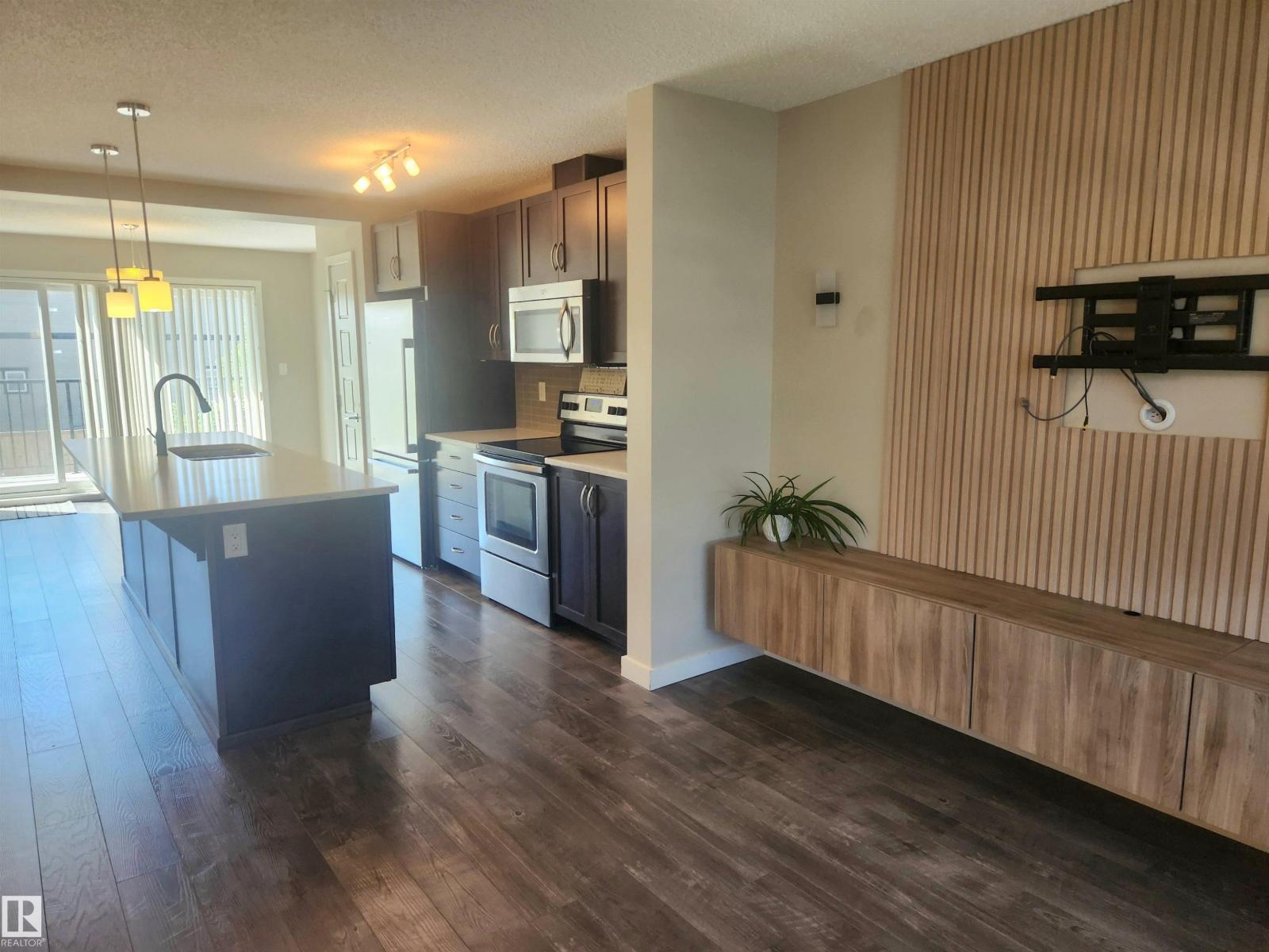3346 15A AV NW - 28