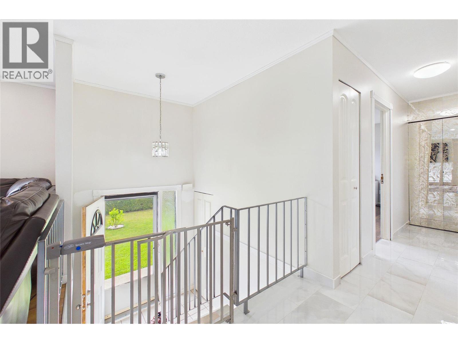 610 Ziprick Road - 23