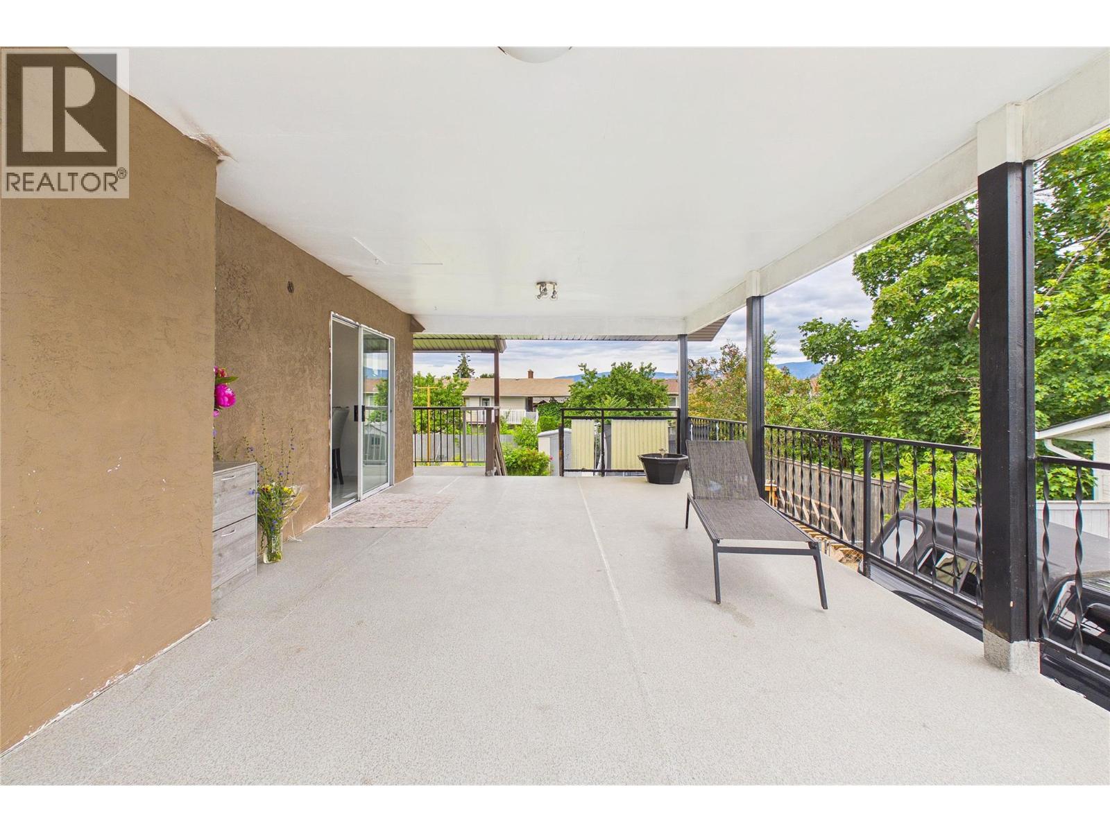 610 Ziprick Road - 22