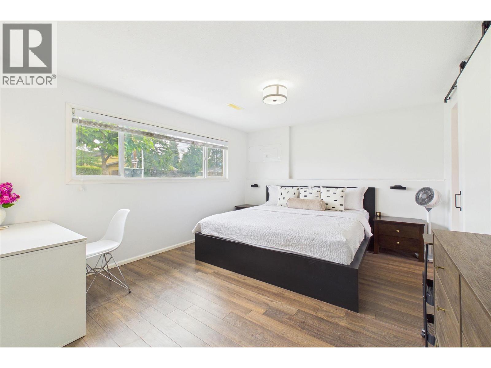 610 Ziprick Road - 35