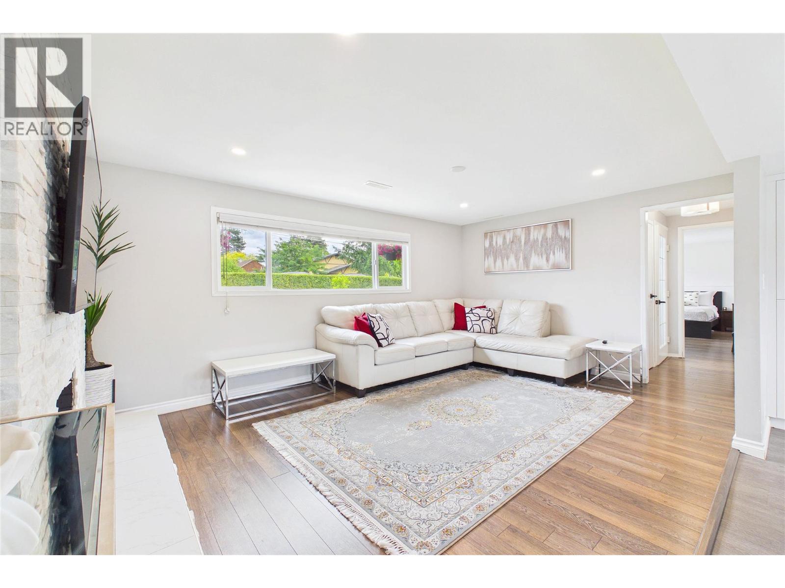 610 Ziprick Road - 31