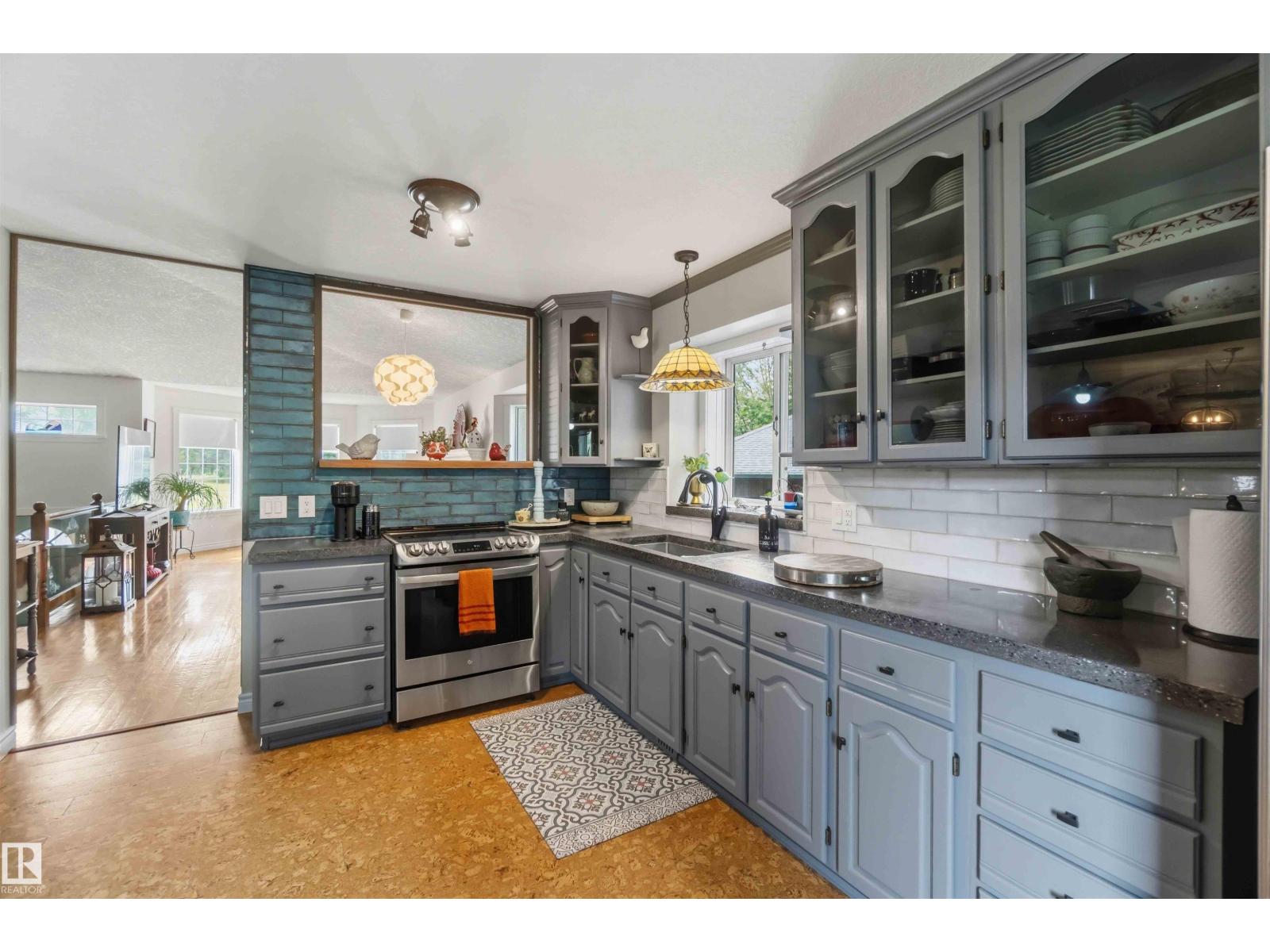 #205 52552 RGE ROAD 224 - 14