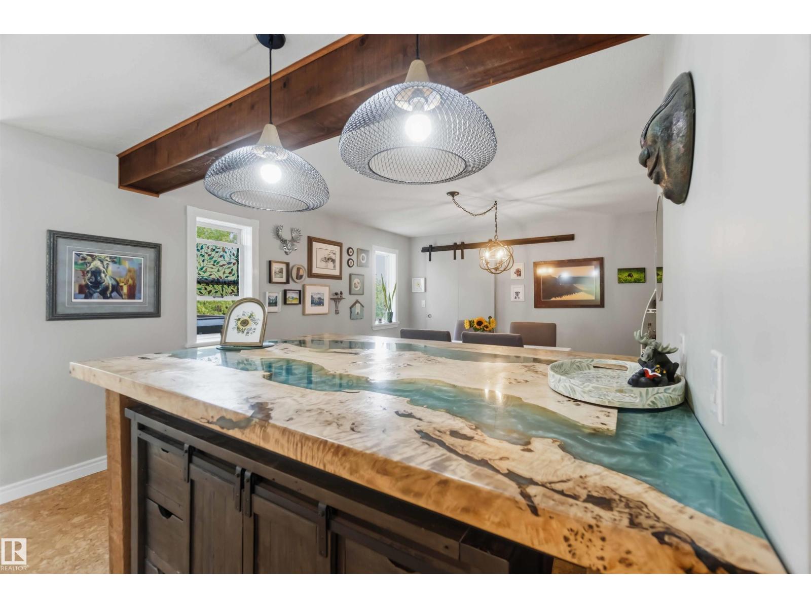 #205 52552 RGE ROAD 224 - 18