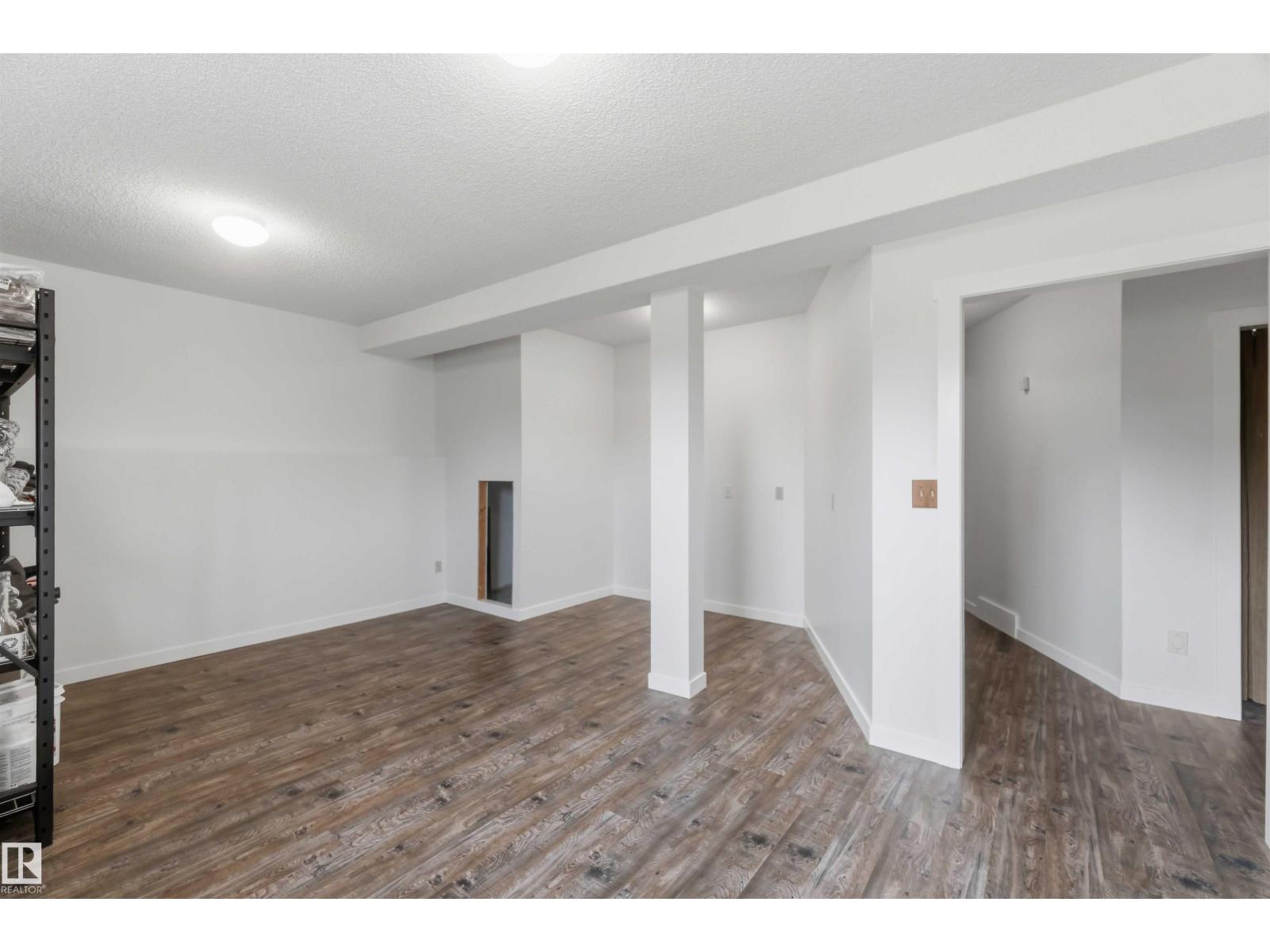 #205 52552 RGE ROAD 224 - 36