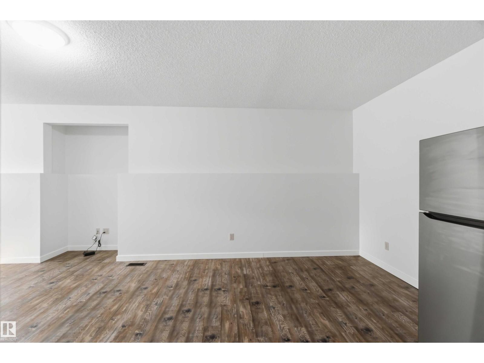 #205 52552 RGE ROAD 224 - 46
