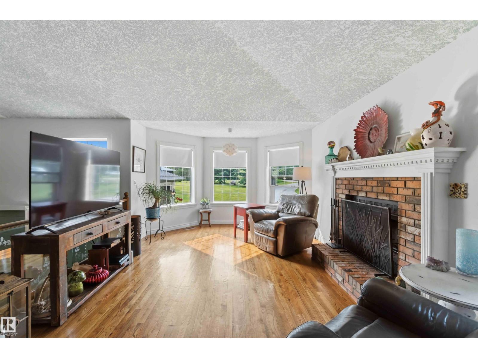 #205 52552 RGE ROAD 224 - 5