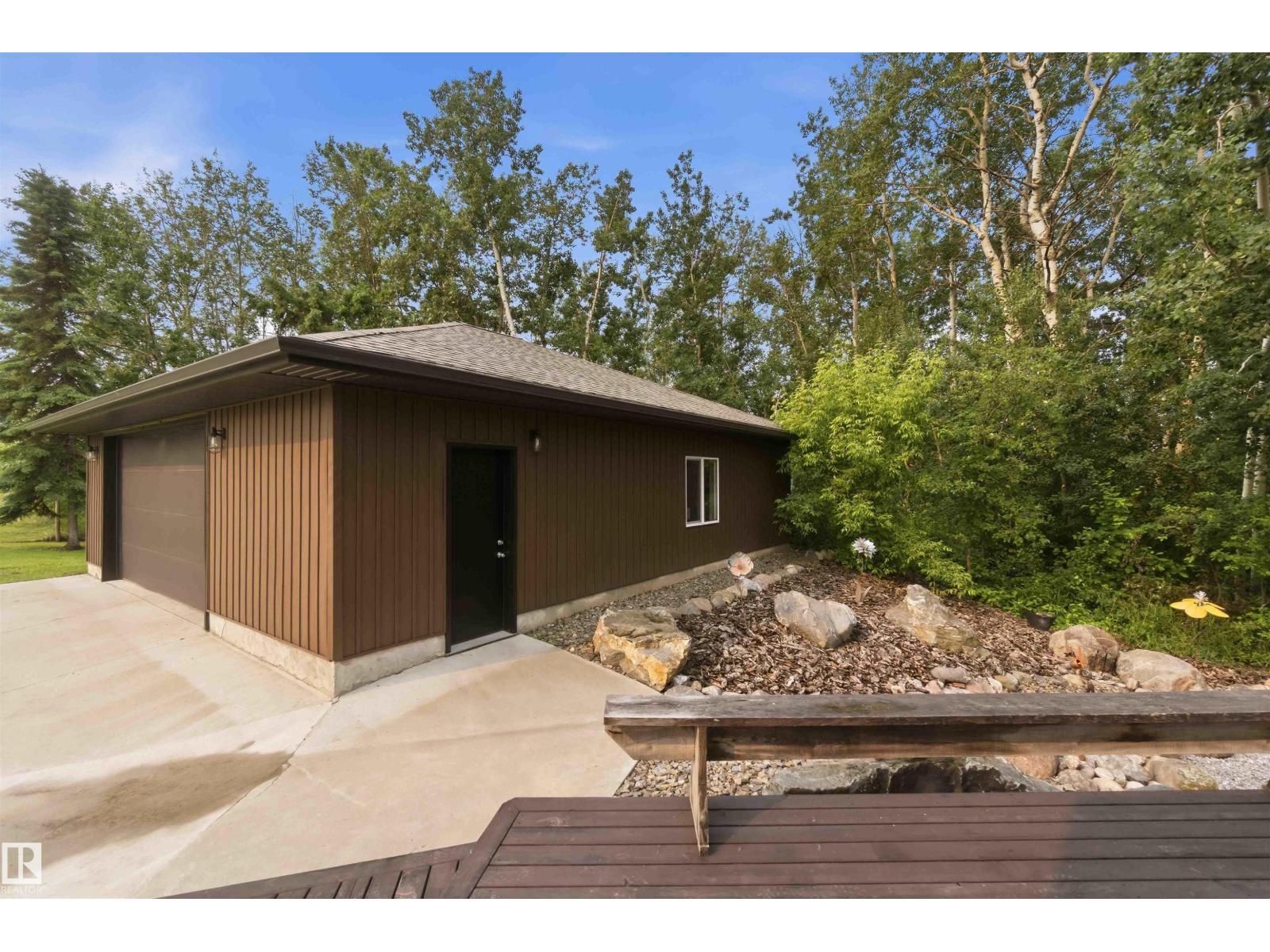 #205 52552 RGE ROAD 224 - 63