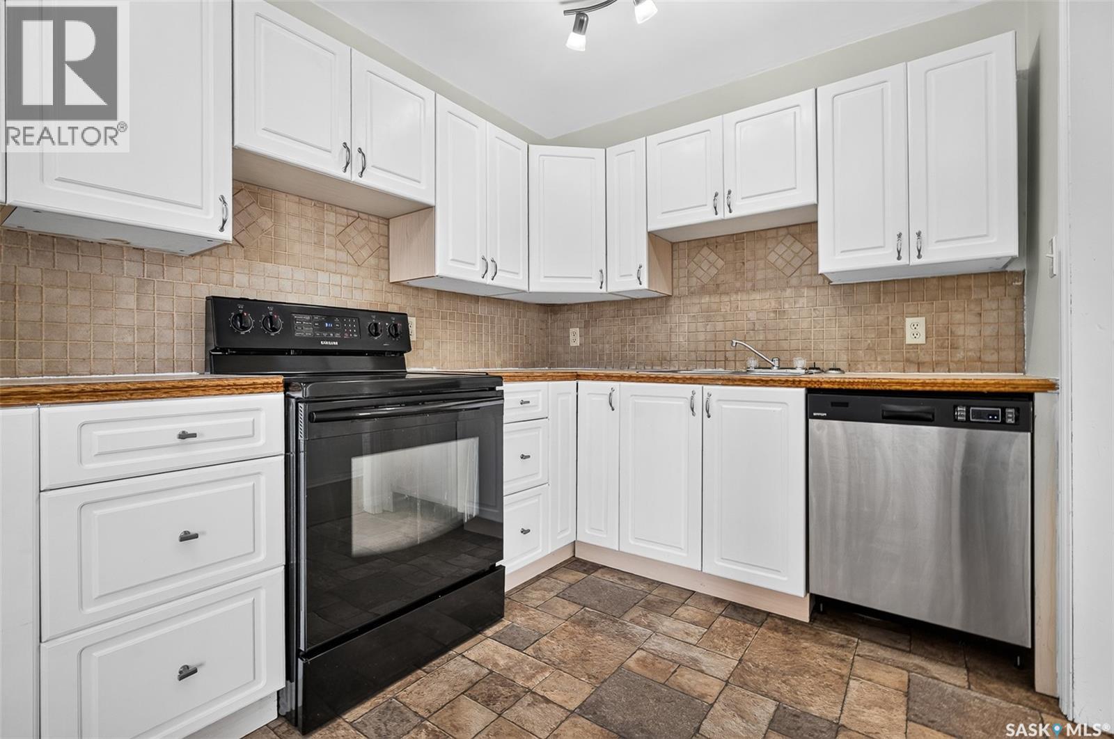805 Athabasca STREET E - 13