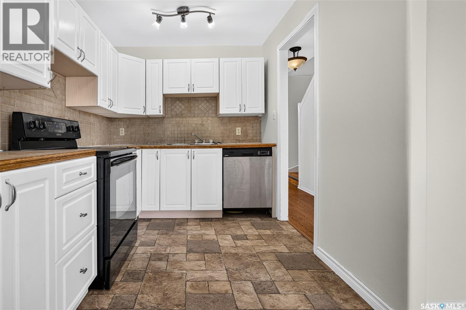 805 Athabasca STREET E - 15
