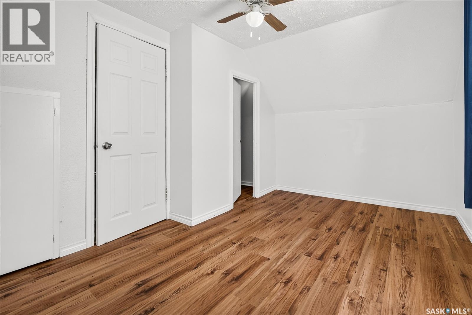 805 Athabasca STREET E - 19