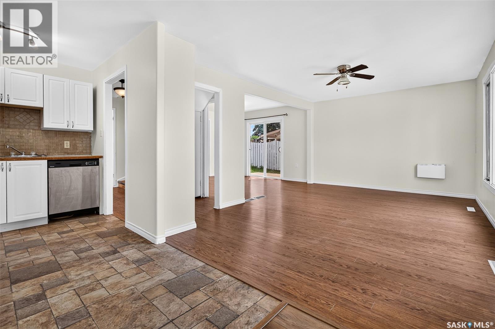 805 Athabasca STREET E - 22