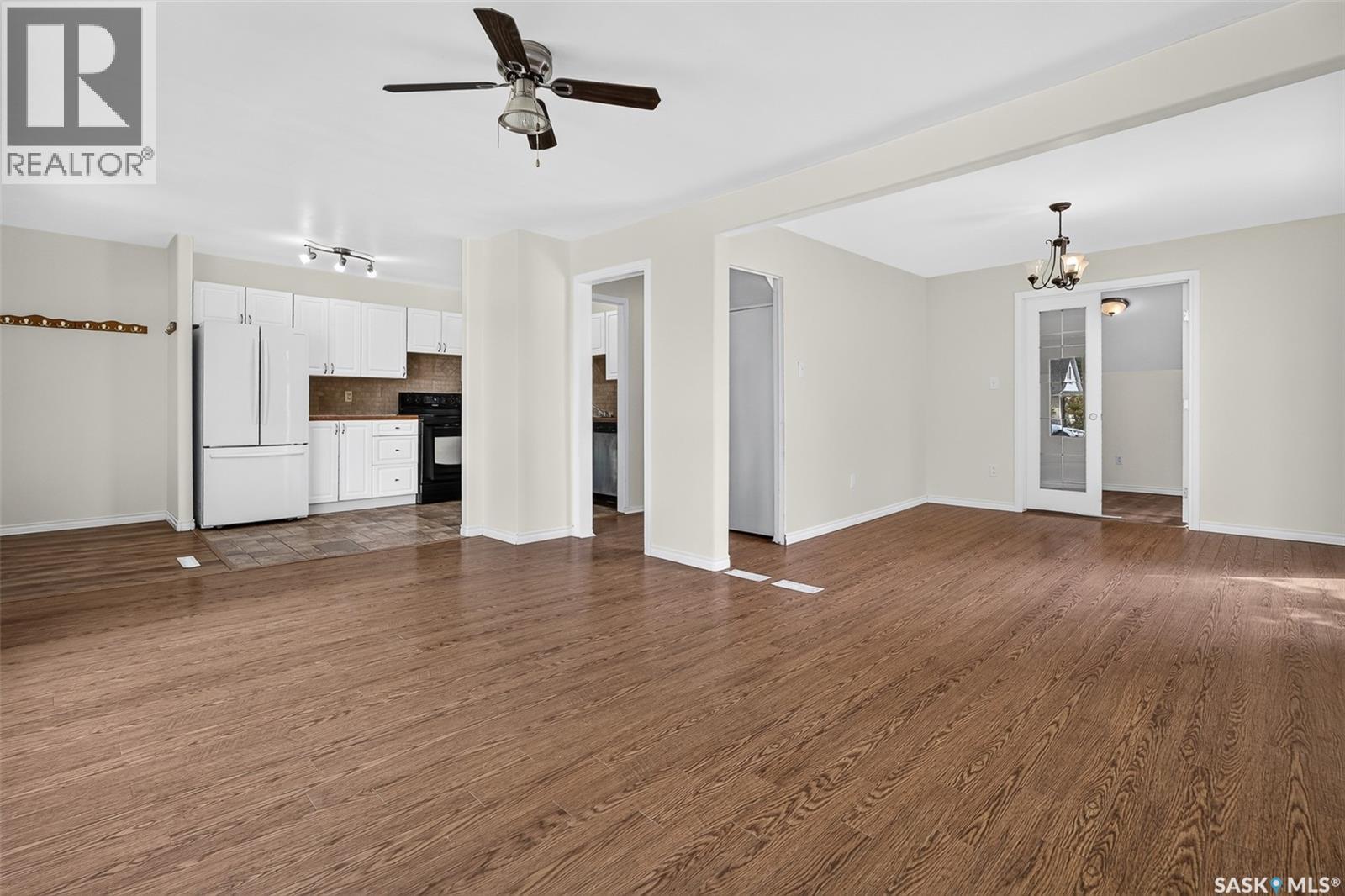 805 Athabasca STREET E - 27