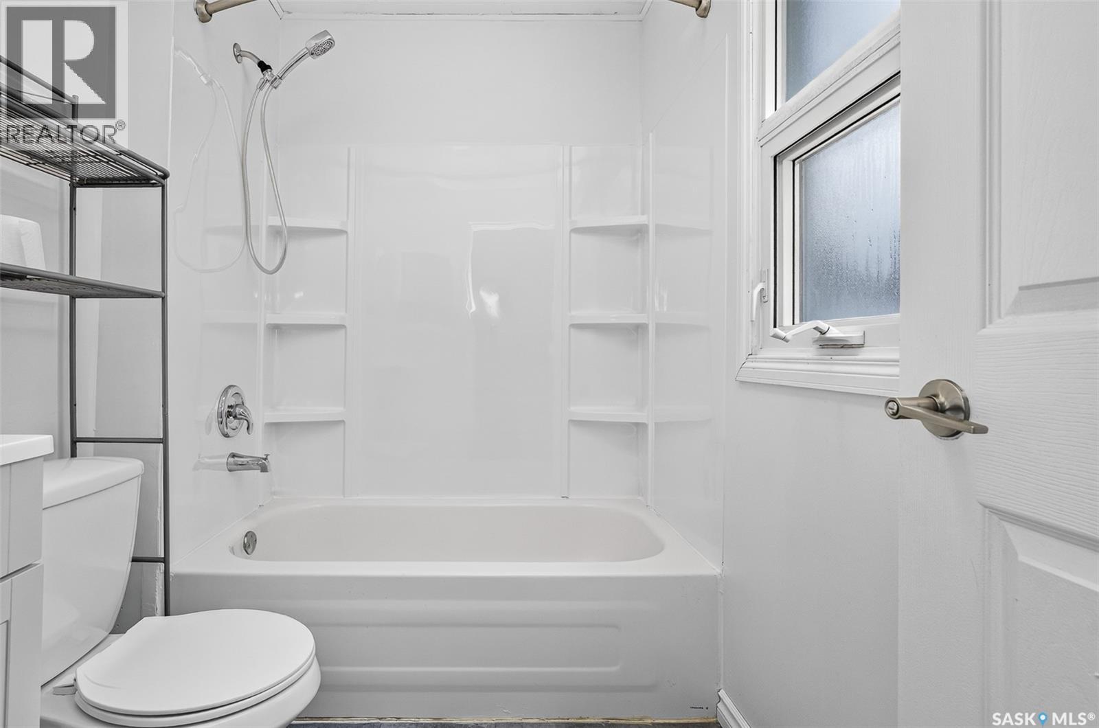 805 Athabasca STREET E - 33