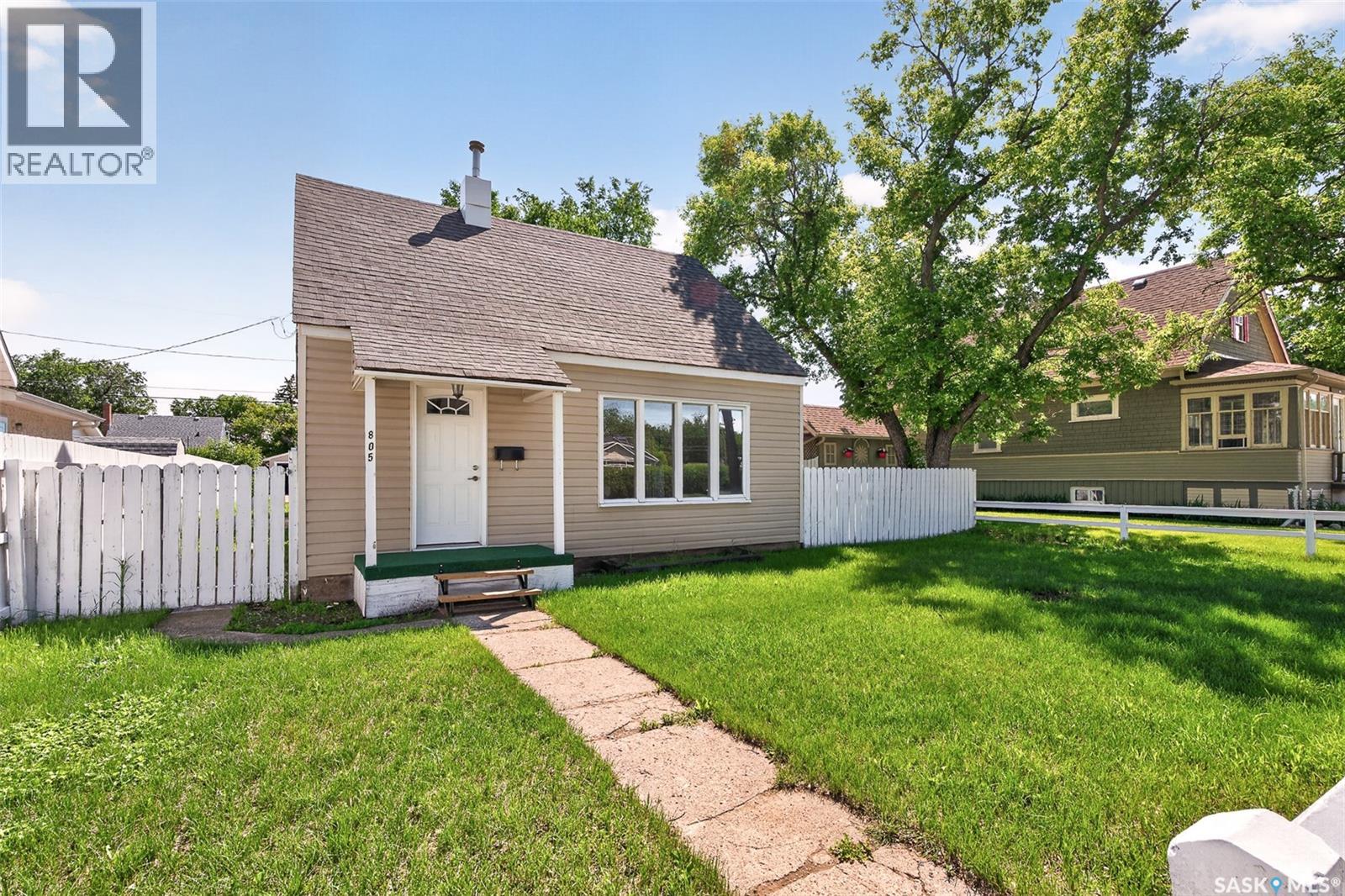 805 Athabasca STREET E - 5