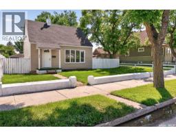 Bedroom - 805 Athabasca Street E, Moose Jaw, SK S6H0M6 Photo 8