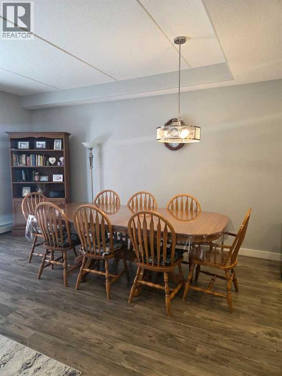 #201 499 Meadow Lake Court E - 6