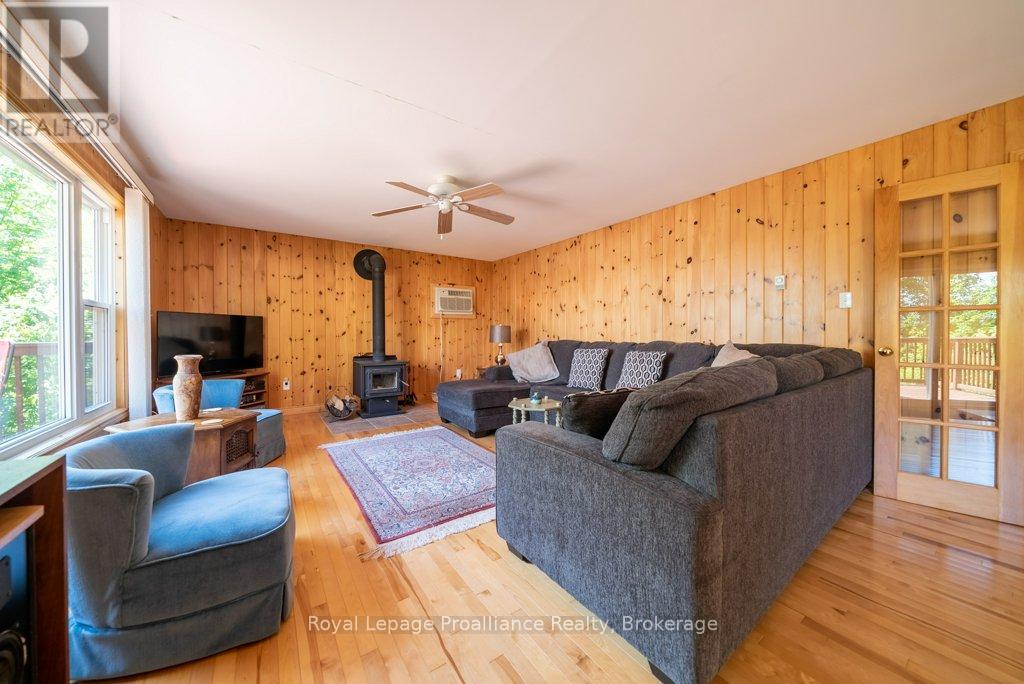 518 WATER ACCESS MAZINAW LAKE - 12