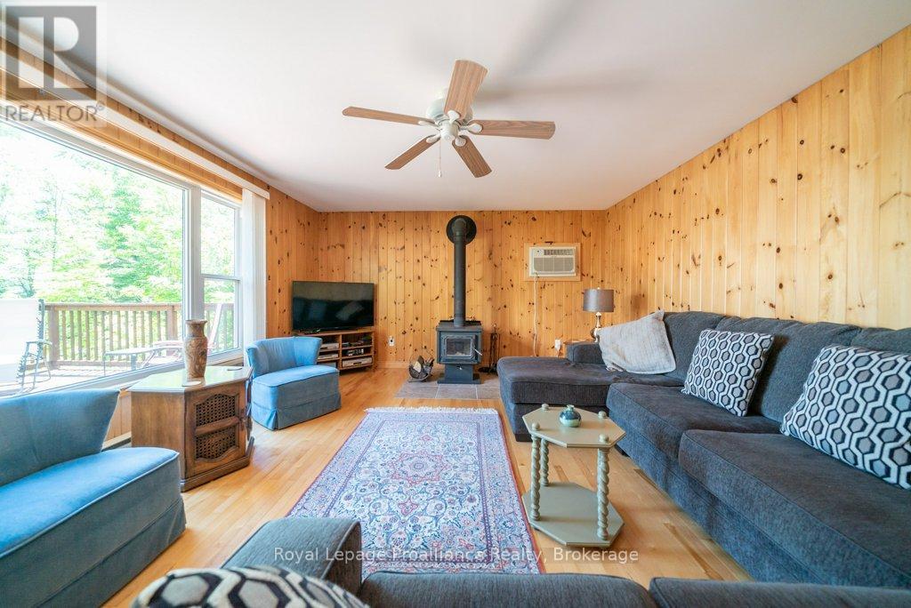 518 WATER ACCESS MAZINAW LAKE - 15