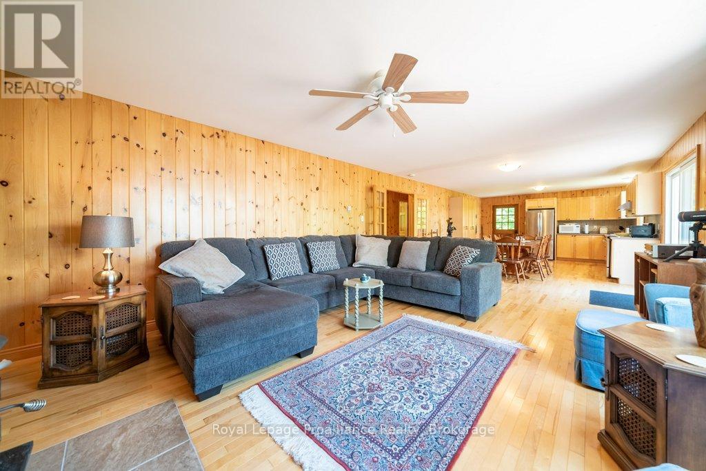 518 WATER ACCESS MAZINAW LAKE - 16
