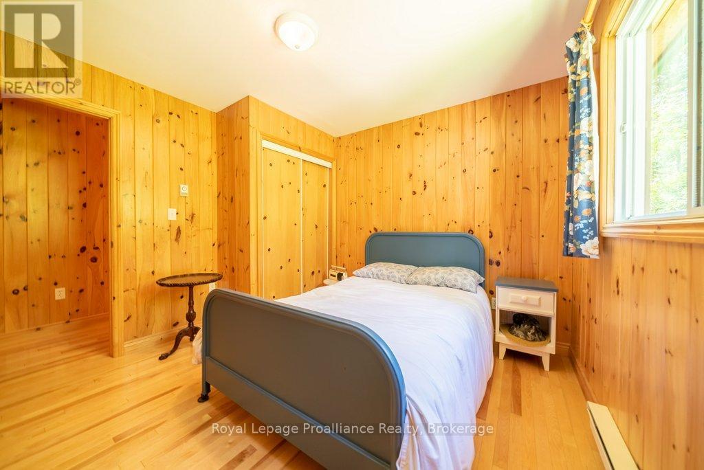 518 WATER ACCESS MAZINAW LAKE - 23