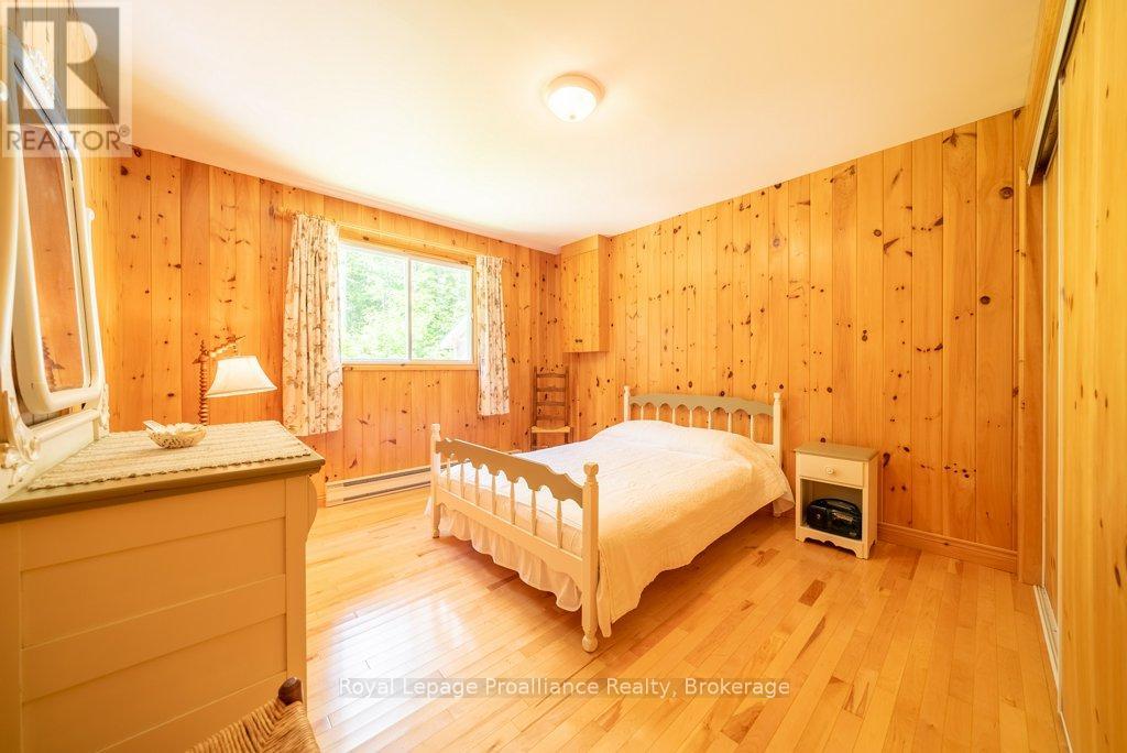 518 WATER ACCESS MAZINAW LAKE - 24