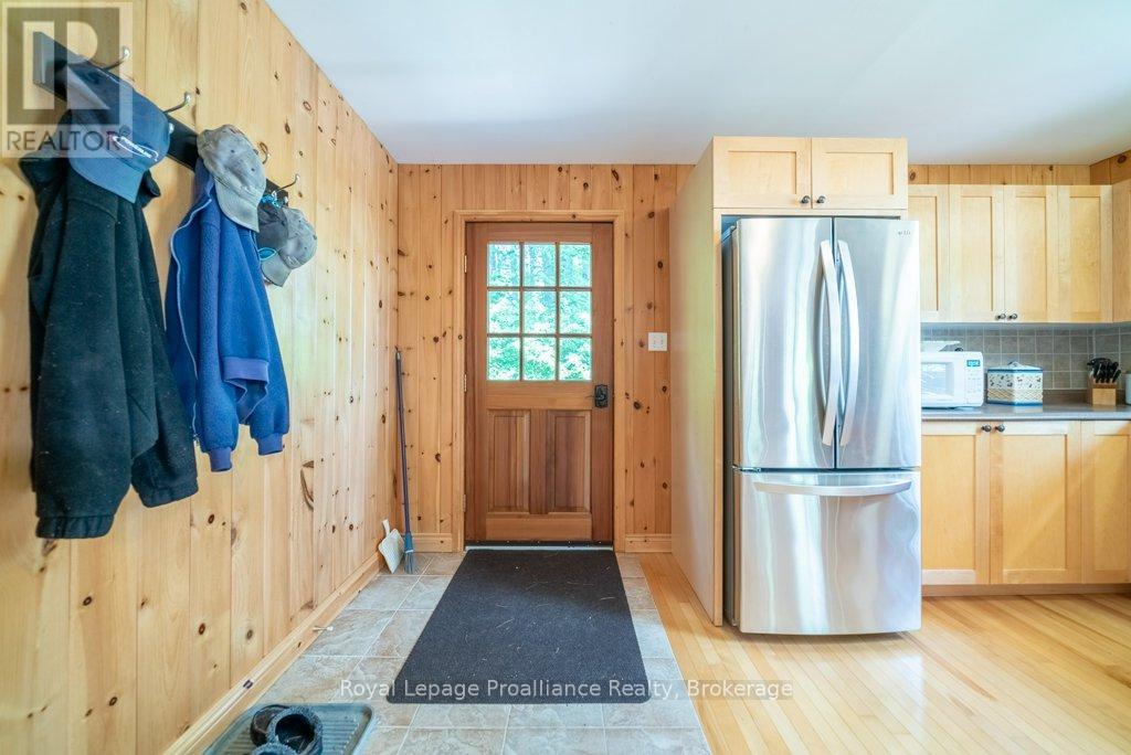 518 WATER ACCESS MAZINAW LAKE - 5