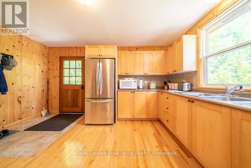 518 WATER ACCESS MAZINAW LAKE - 6