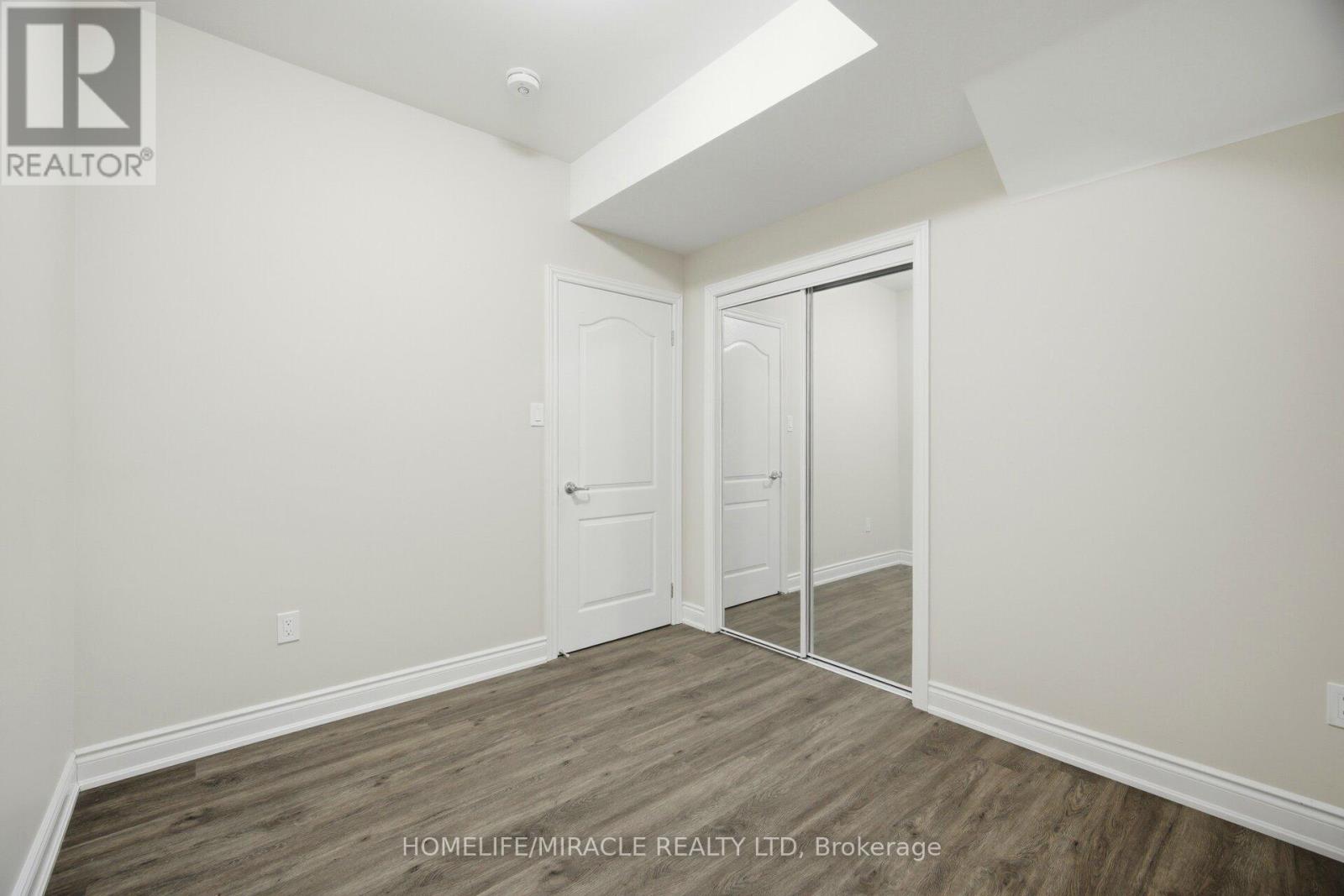 642 BARONS STREET - 44