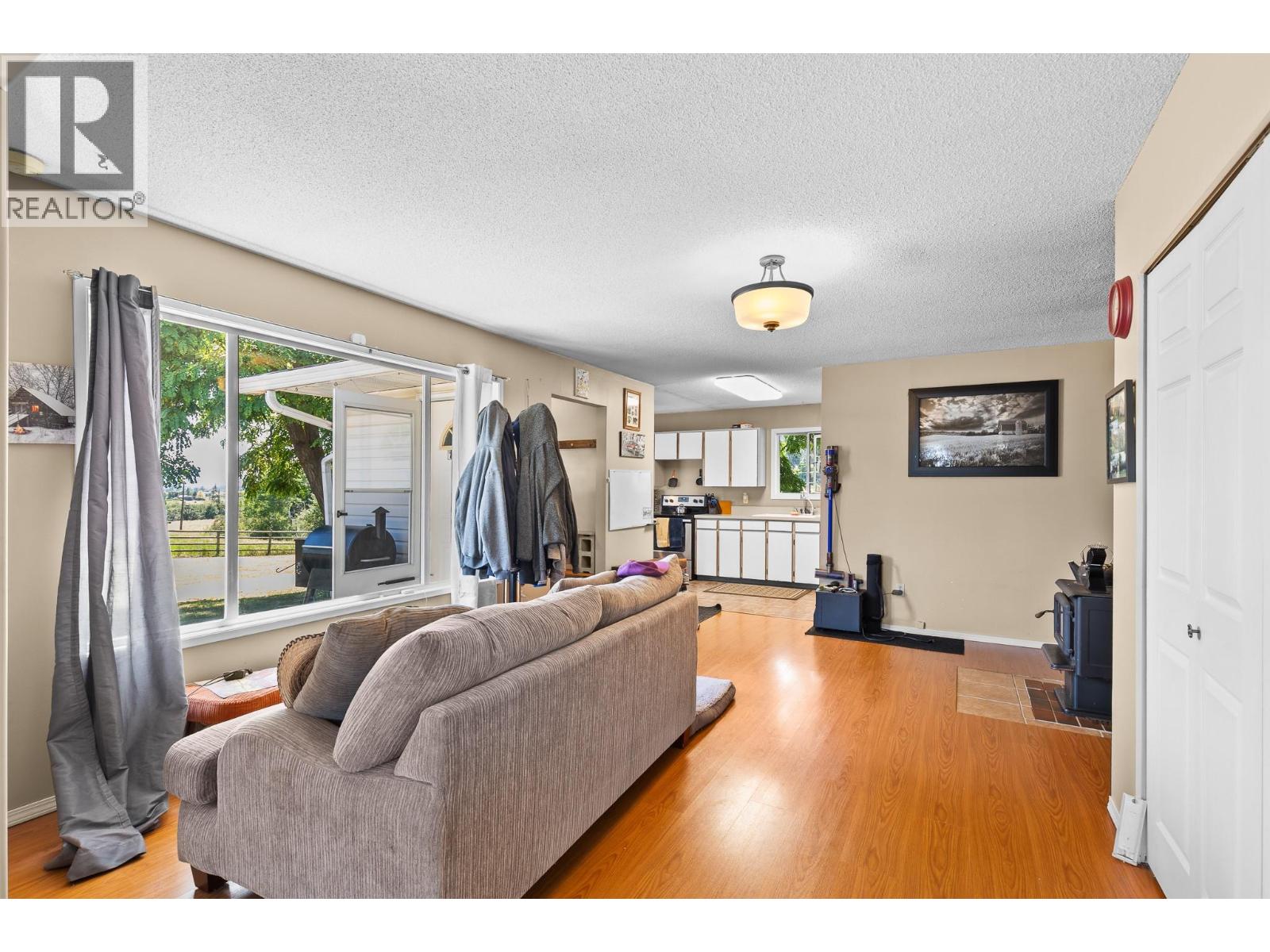 4420 Schubert Road - 41