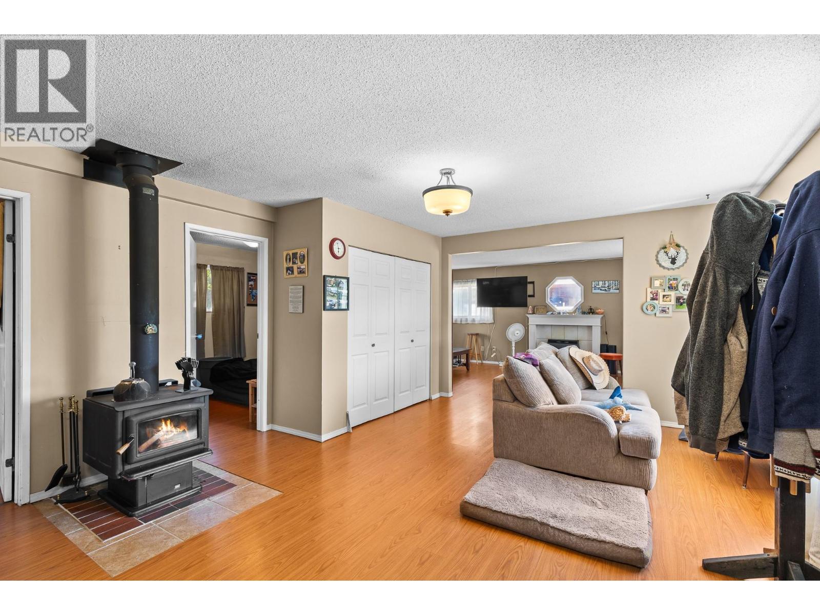 4420 Schubert Road - 26
