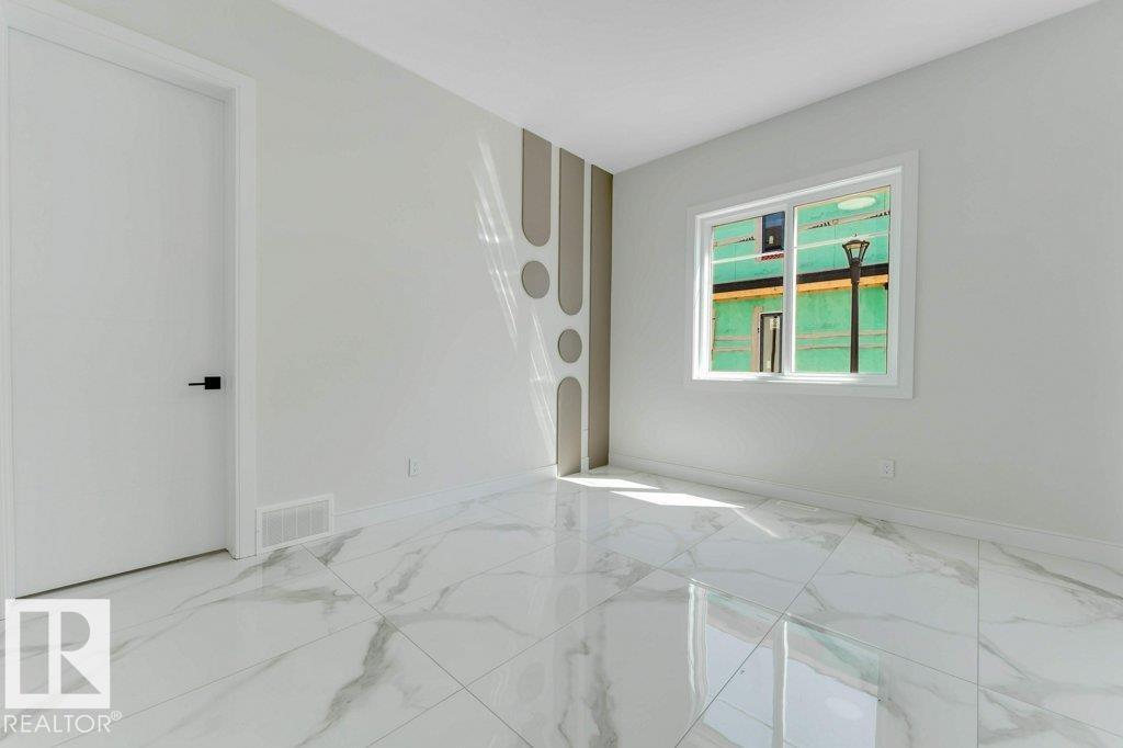 4904 17 AV SW - Image 58