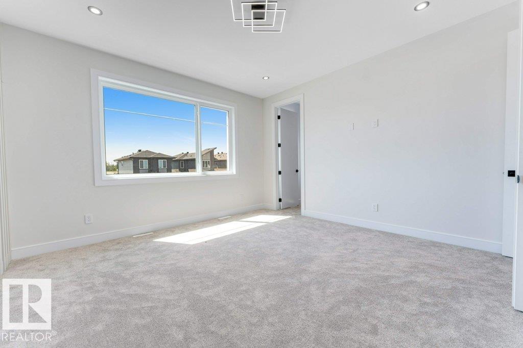 4904 17 AV SW - 36