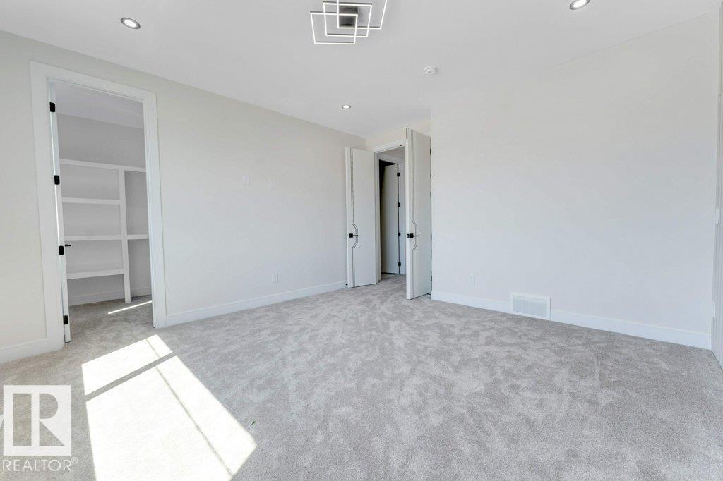 4904 17 AV SW - Image 38