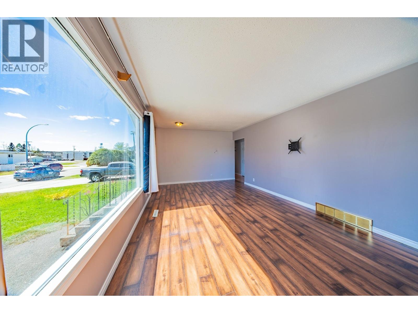 9720 103 AVENUE, Fort St. John