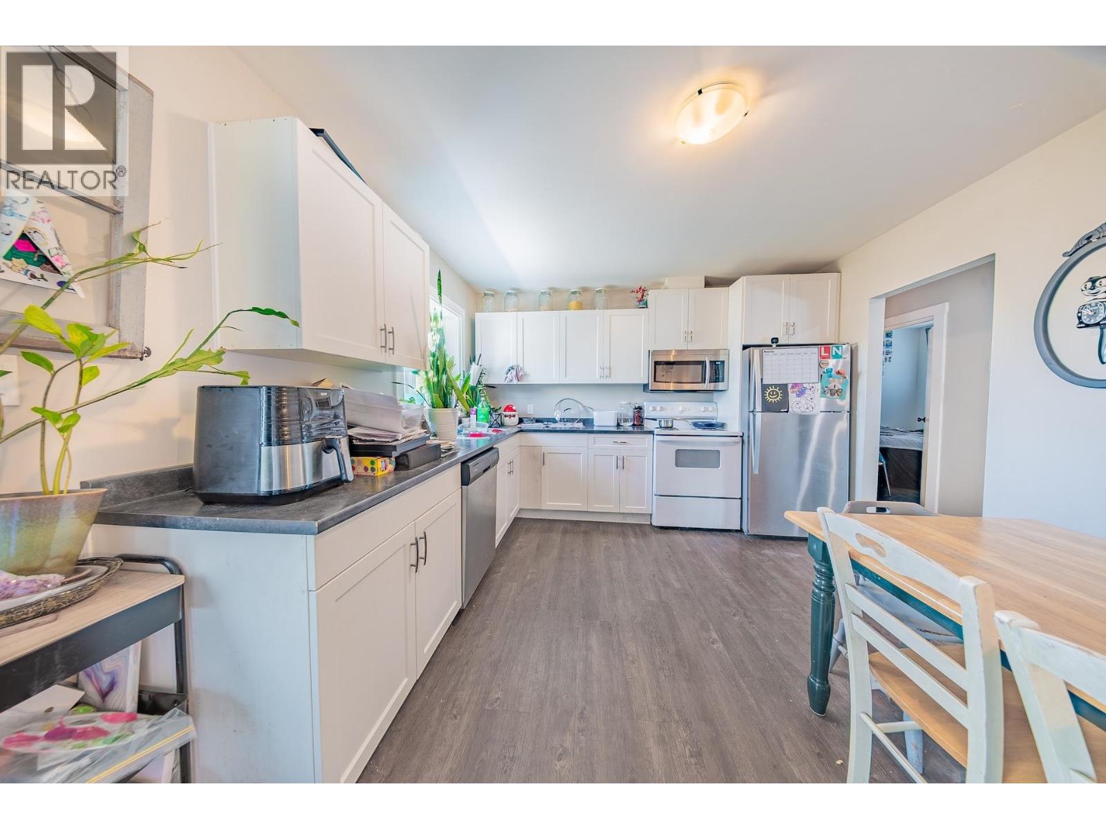 9708 104 AVENUE - 11