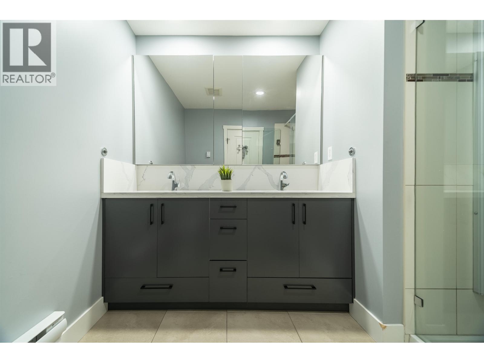 3 Bed, 4 Bath House for Sale in Coquitlam – 19 1299 COAST MERIDIAN ROAD, Coquitlam – MLS# R3141239 - Image 16