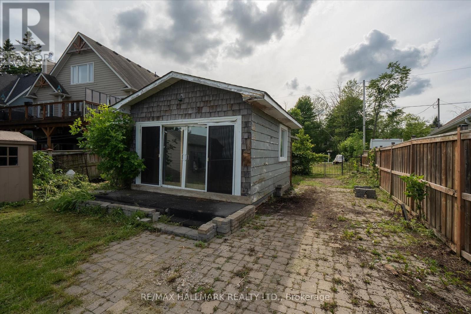 2329 CRYSTAL BEACH ROAD - 20