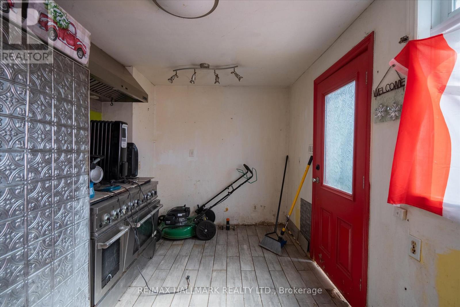 2329 CRYSTAL BEACH ROAD - 6