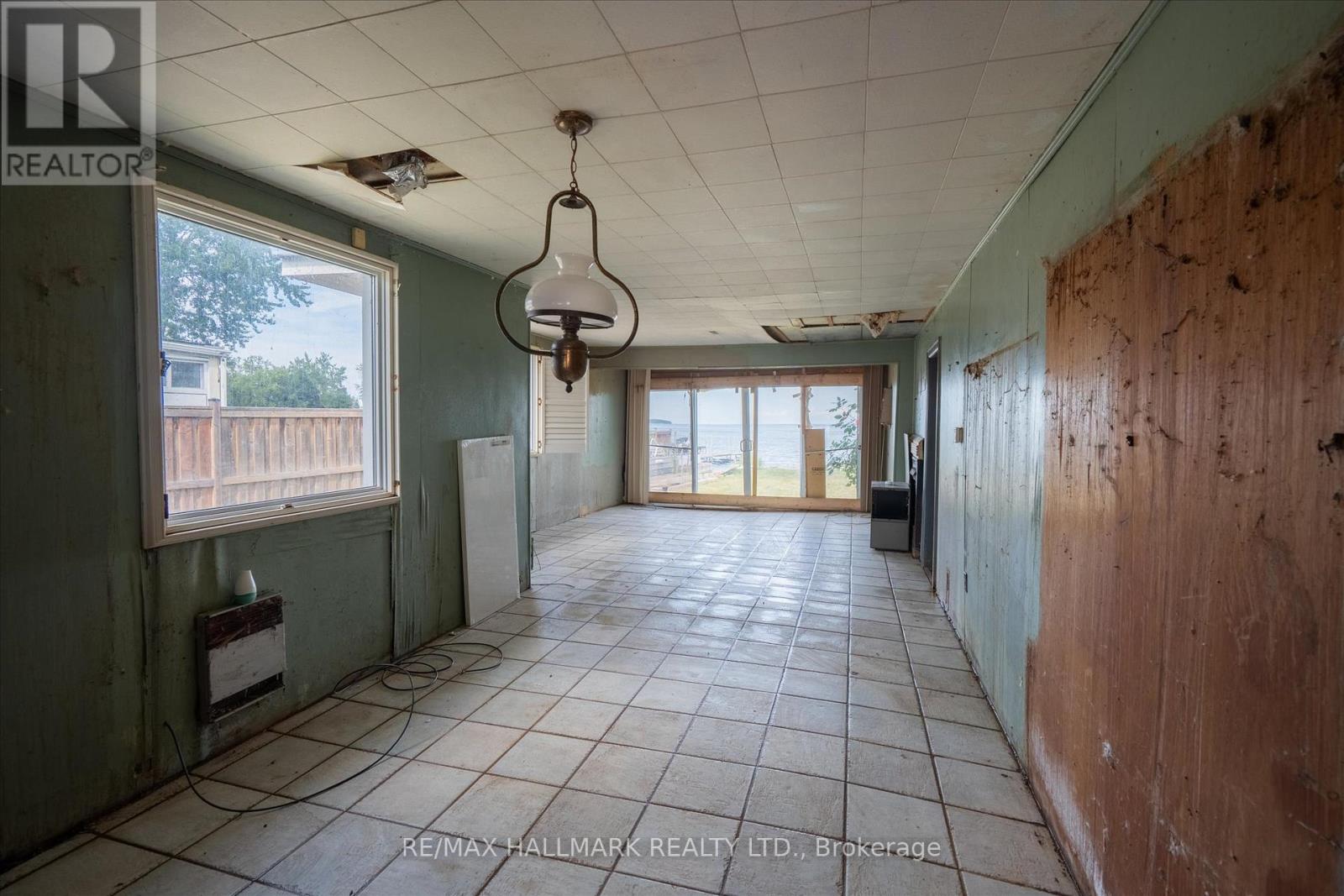 2329 CRYSTAL BEACH ROAD - 8