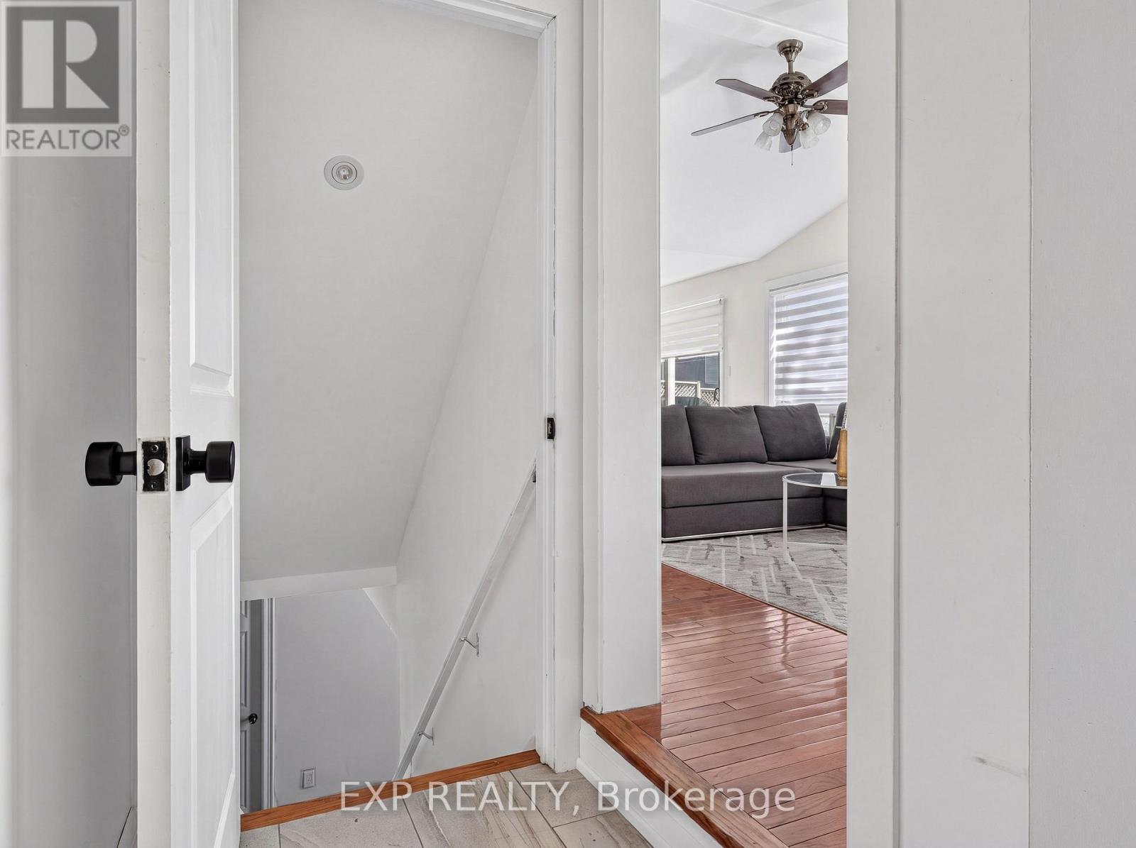 664 DOLBY CRESCENT - 14