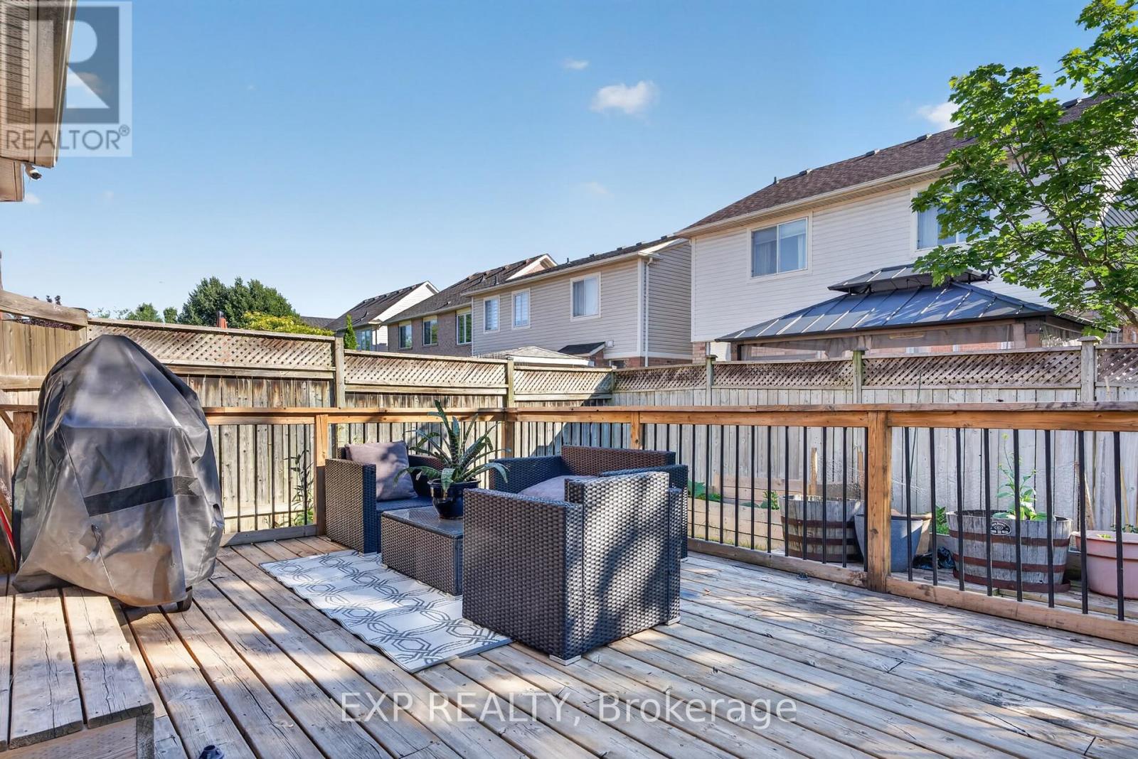 664 DOLBY CRESCENT - 27