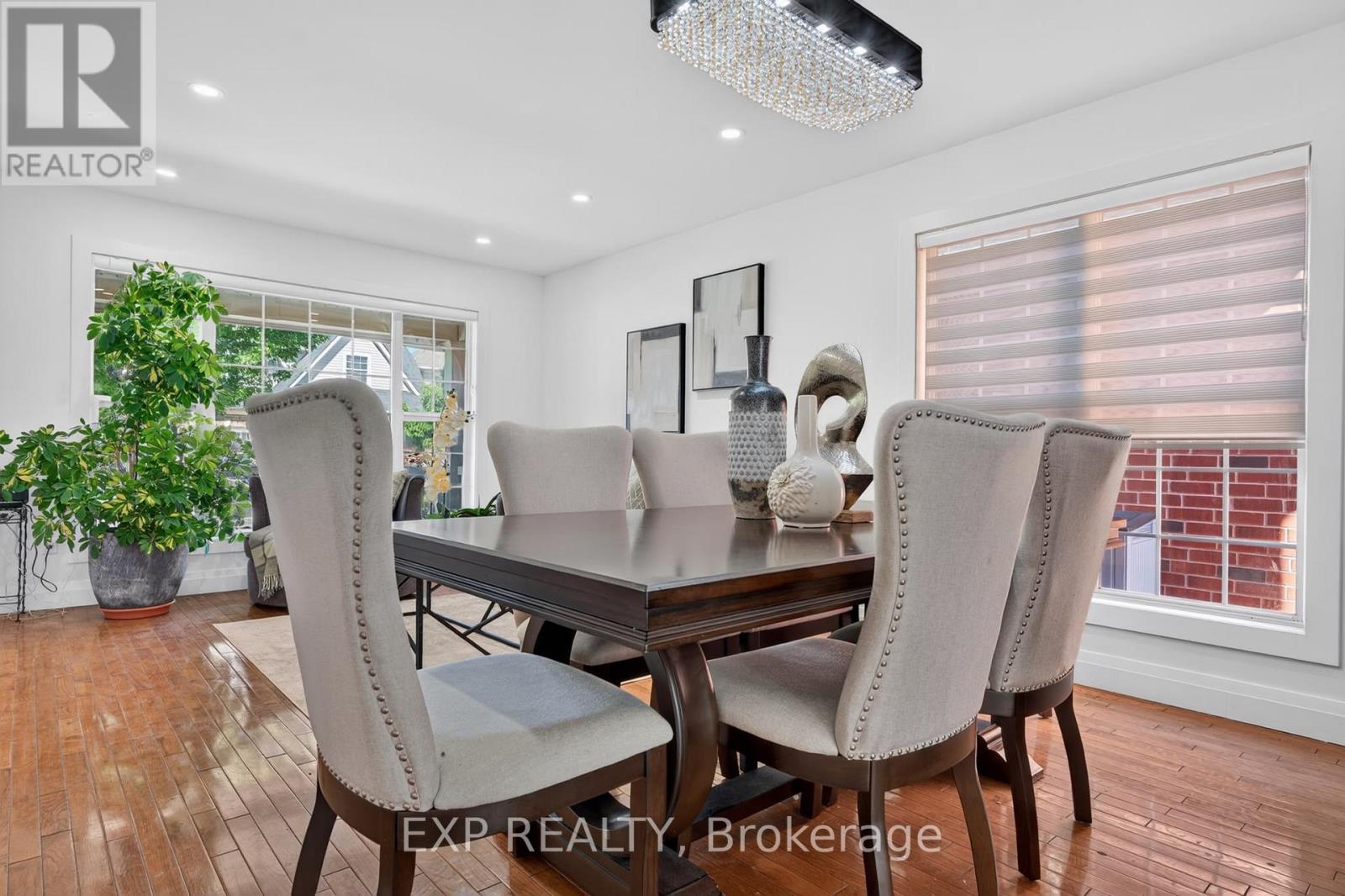664 DOLBY CRESCENT - 4