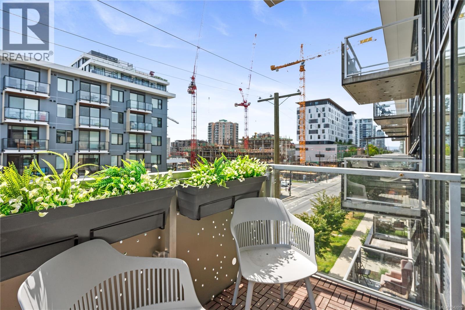 #S310 1411 Cook St - 23